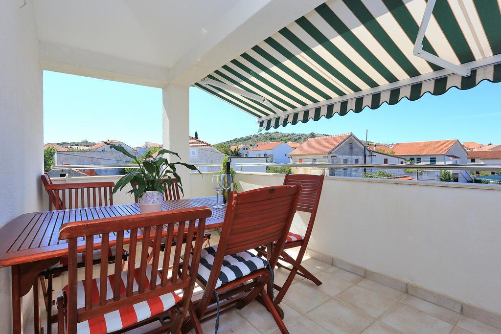Apartment Pa Ve Murter Exterior photo