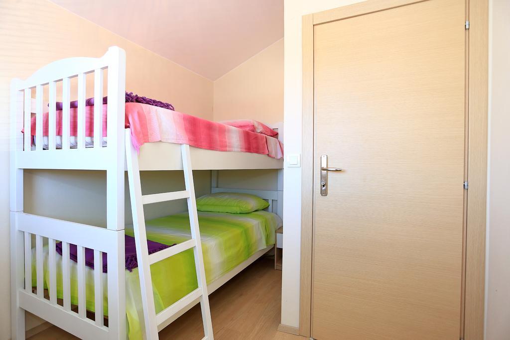Apartment Pa Ve Murter Exterior photo